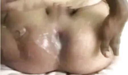 La beauté d'une femme enceinte qui écarte les jambes pour sa copine et se laisse lécher par meilleur porno chinois sa chatte