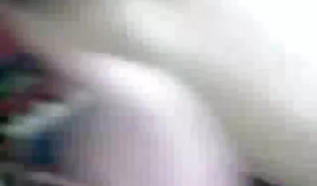Gymnaste russe qui avale le phallus anal et gémit avec film porn chinois doux