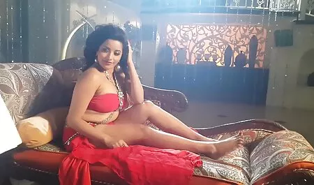 Deux filme porno chinois beautés avec des ailes d'ange donne l'Heureux beaucoup de plaisir
