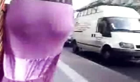 Les lesbiennes commencent le site porno chinois train tout de suite.