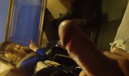 Jolie Asiatique donne une video porno gratuit chinois chatte rasée.