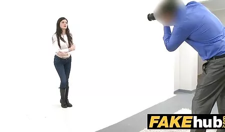 Le Sexe Anal films pornographiques chinois Au Bord De La Piscine Avec Une Chienne Occupée