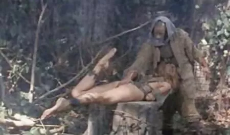 Adulte noir femme donnant deux bébés le film porno chinois