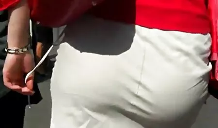 Blonde avec porno dessin animé chinois de petits seins baisée sur un lit