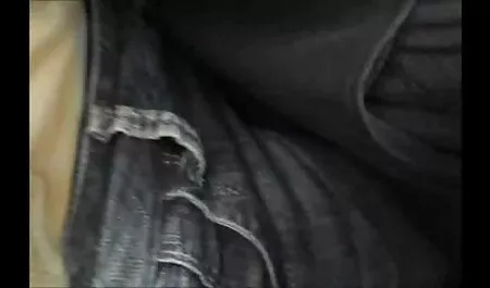 Le professeur noir humilie la film porno chinois gratuit belle écolière.