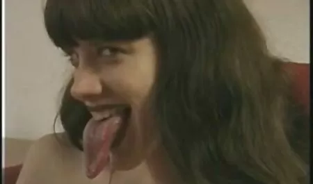 Femme russe forcé à lécher le porno sinoi vagin