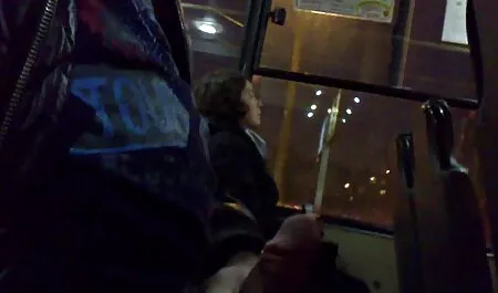 Blonde Sexy se rend à un étranger dans video porno gratuit chinois la voiture.