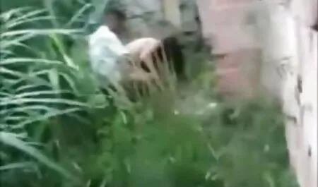Le vieux grand-père mange une fille russe qui n'a aucune porno chinois porno chinois expérience.