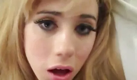Fille en bas et talons film porno massage chinois hauts pour le sexe anal