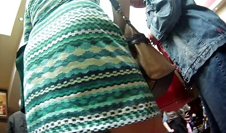 Un vieux gynécologue teste massage chinois porno les doigts du vagin d'un jeune patient.