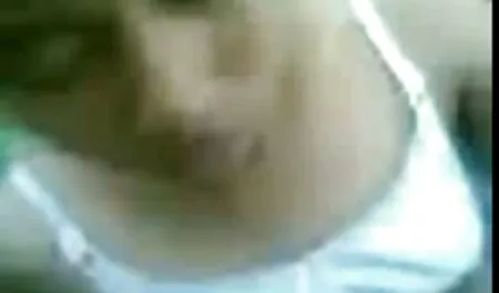Johnny péché de baiser une salope blonde un film porno chinois avec un vagin serré dans cette station.