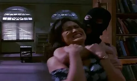 Le vieil homme donne la bouche à une chorale et la films pornographiques chinois baise.