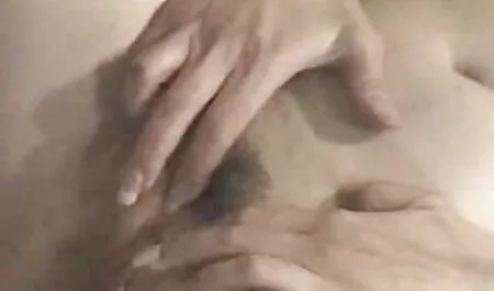Sexe romantique avec un ami film x gratuit chinois au bord de la rivière