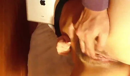 Tranquillement manger soeur dans la le film porno chinois grange dans le rectum