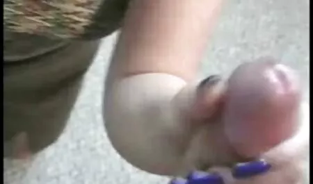 Jeune assistant a sex film chinois reçu des membres du patron qui ont franchi cette ligne